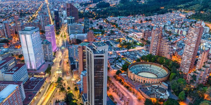 a city with tall buildings