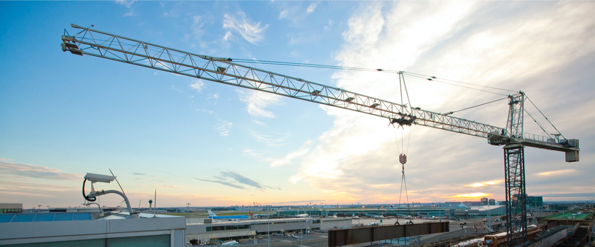 A crane on site an Toronto Pearson Airport
