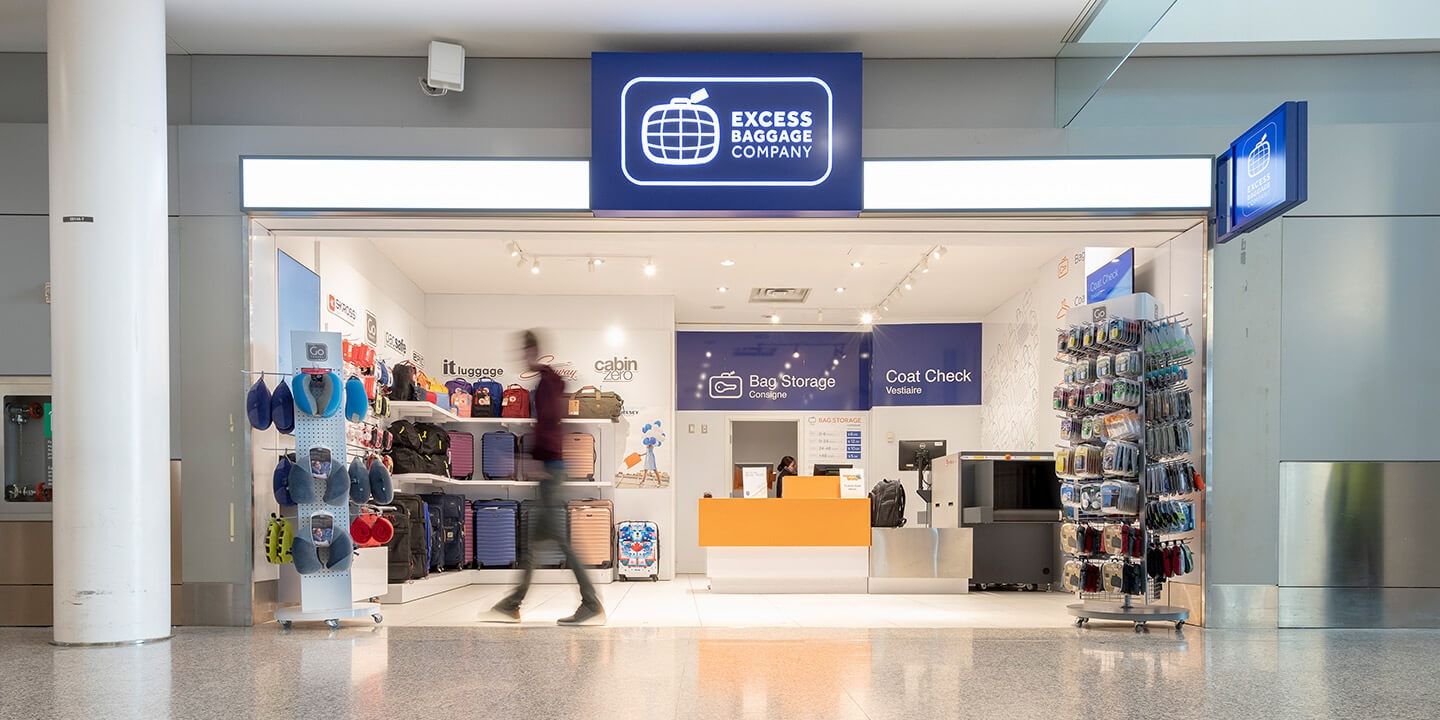Devanture du magasin Excess Baggage. 